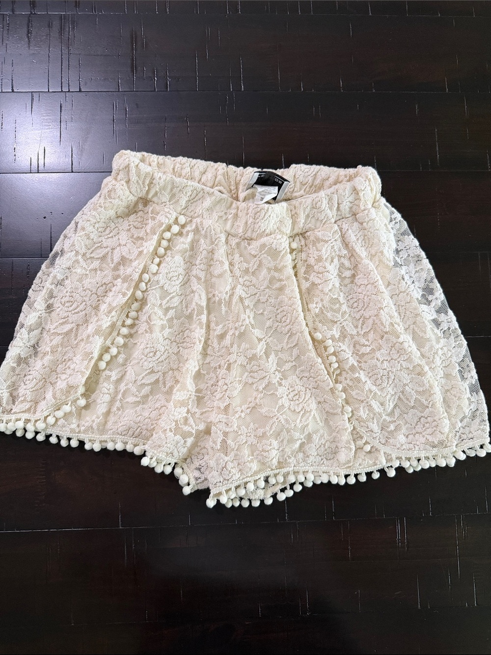Moa Moa Cream Lace Pom-Pom Trim Skort
